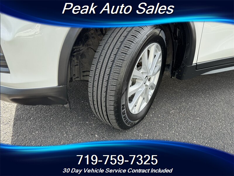 2019 Nissan Rogue SV - Photo 8 - Colorado Springs, CO 80907