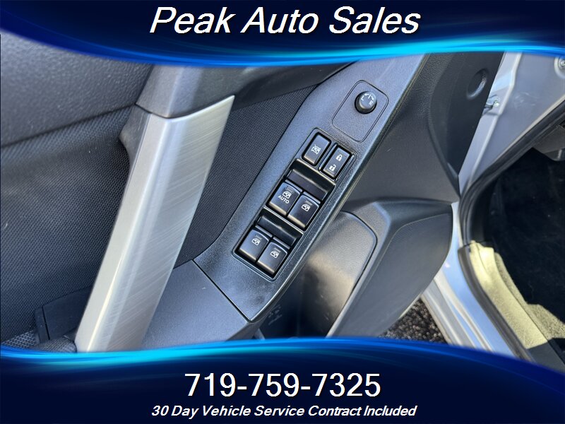 2015 Subaru Forester 2.5i - Photo 12 - Colorado Springs, CO 80907
