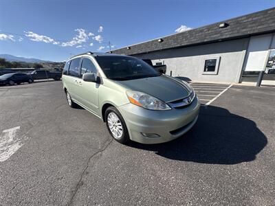 2009 Toyota Sienna XLE Minivan