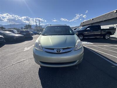 2009 Toyota Sienna XLE Minivan