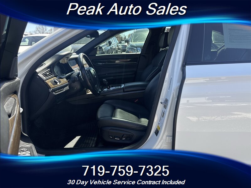 2015 BMW 750i xDrive - Photo 11 - Colorado Springs, CO 80907