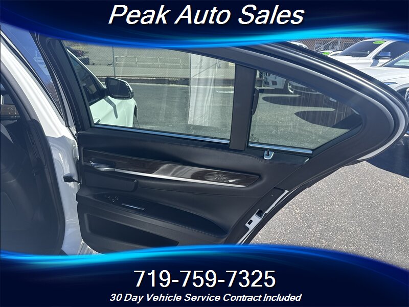 2015 BMW 750i xDrive - Photo 33 - Colorado Springs, CO 80907