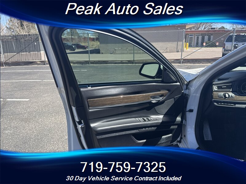 2015 BMW 750i xDrive - Photo 9 - Colorado Springs, CO 80907