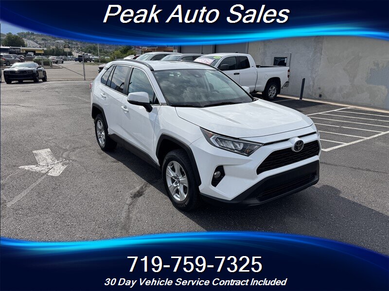 2020 Toyota RAV4 XLE  