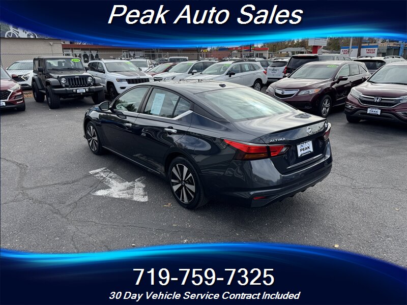 2022 Nissan Altima 2.5 SV photo 3