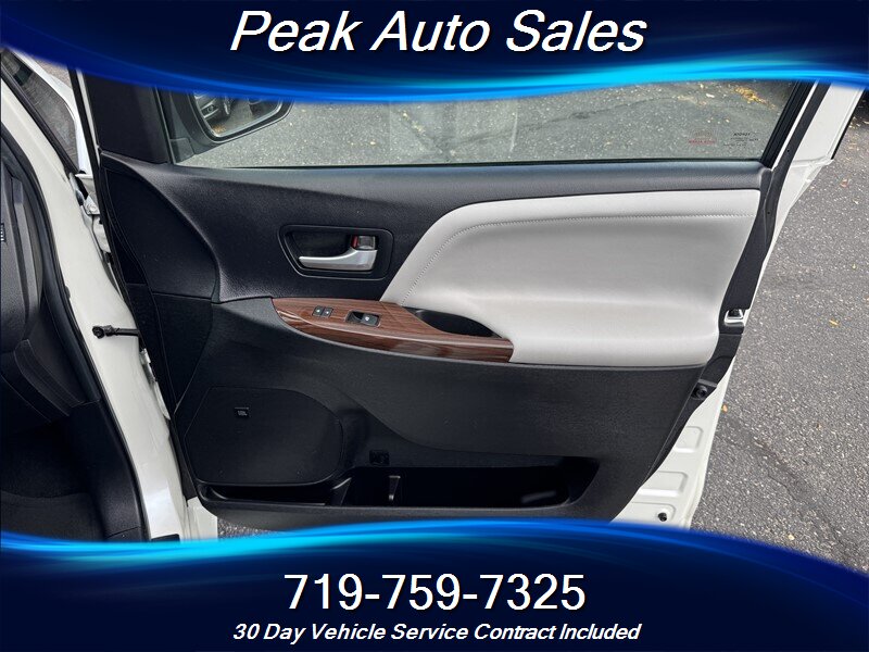 2015 Toyota Sienna Limited Premium 7-Passenger - Photo 38 - Colorado Springs, CO 80907