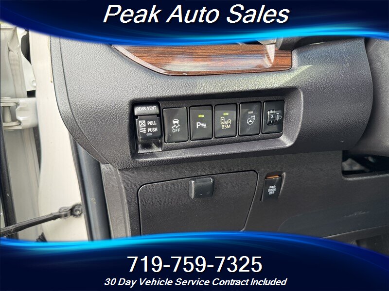 2015 Toyota Sienna Limited Premium 7-Passenger - Photo 15 - Colorado Springs, CO 80907