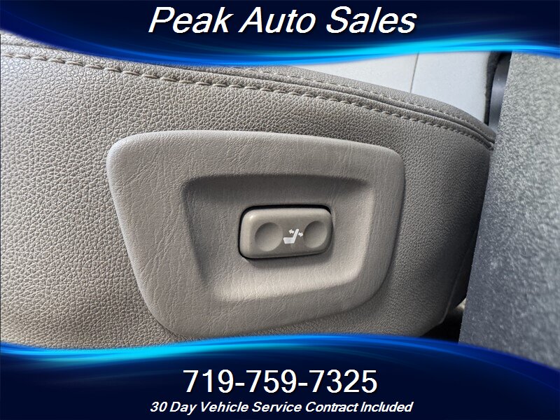 2015 Toyota Sienna Limited Premium 7-Passenger - Photo 32 - Colorado Springs, CO 80907