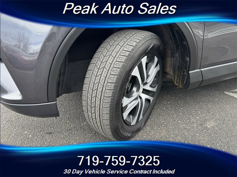 2018 Toyota RAV4 LE - Photo 9 - Colorado Springs, CO 80907