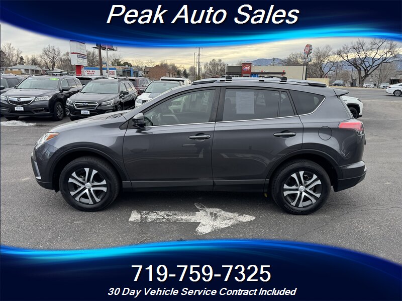 2018 Toyota RAV4 LE - Photo 4 - Colorado Springs, CO 80907