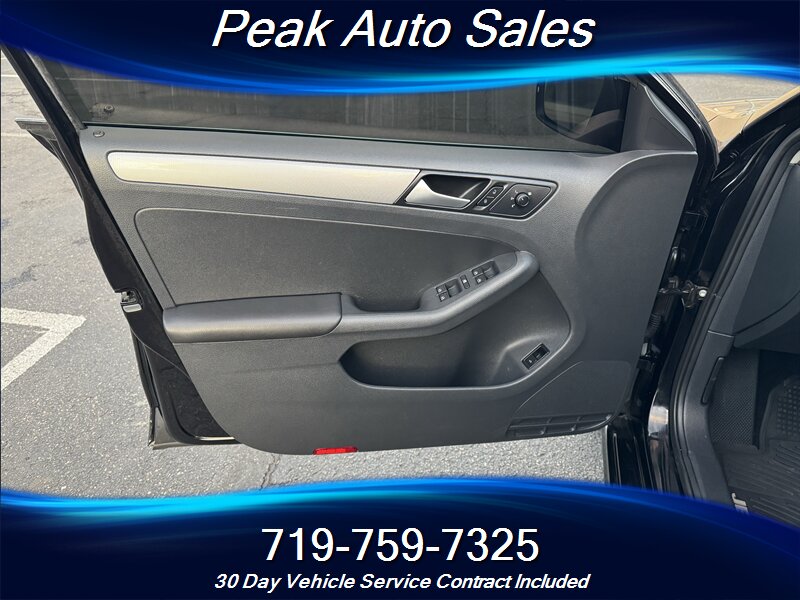 2017 Volkswagen Jetta 1.4T SE - Photo 11 - Colorado Springs, CO 80907