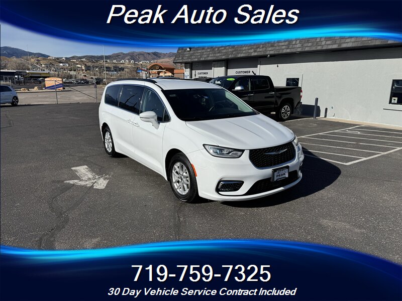 2022 Chrysler Pacifica Touring L   - Photo 1 - Colorado Springs, CO 80907