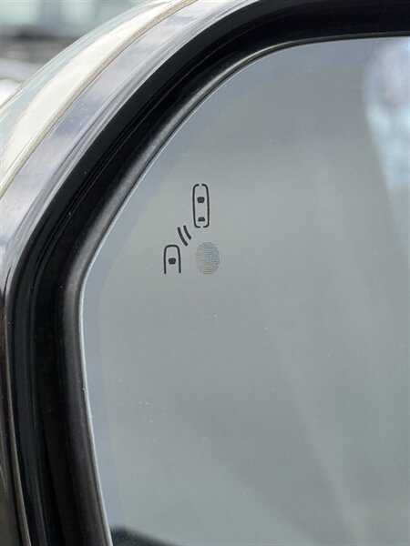 2018 Ford Expedition XLT - Photo 11 - Colorado Springs, CO 80907