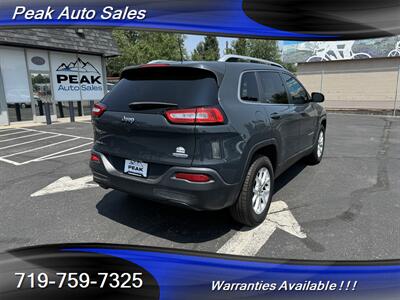 2018 Jeep Cherokee Latitude Plus   - Photo 7 - Colorado Springs, CO 80907