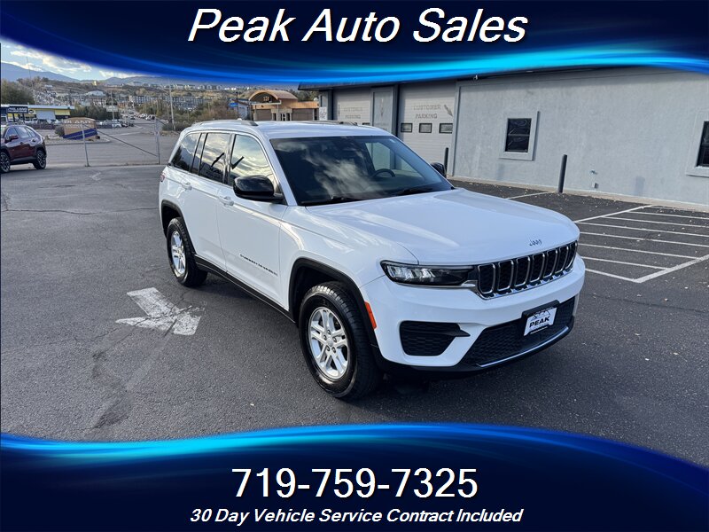 2024 Jeep Grand Cherokee Laredo   - Photo 1 - Colorado Springs, CO 80907