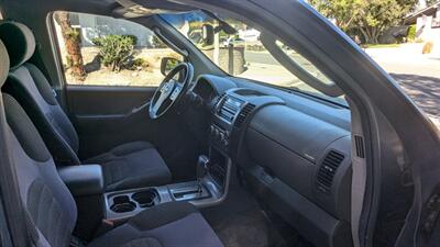 2005 Nissan Pathfinder SE Off Road   - Photo 24 - Canyon Country, CA 91351