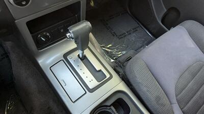 2005 Nissan Pathfinder SE Off Road   - Photo 42 - Canyon Country, CA 91351