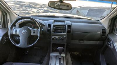 2005 Nissan Pathfinder SE Off Road   - Photo 34 - Canyon Country, CA 91351