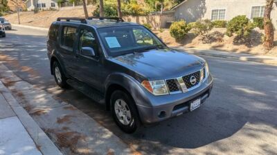 2005 Nissan Pathfinder SE Off Road   - Photo 15 - Canyon Country, CA 91351