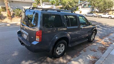 2005 Nissan Pathfinder SE Off Road   - Photo 11 - Canyon Country, CA 91351