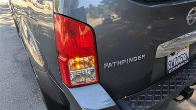 2005 Nissan Pathfinder SE Off Road   - Photo 19 - Canyon Country, CA 91351