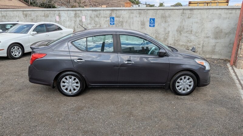 2015 Nissan Versa 1.6 SV - Photo 11 - Canyon Country, CA 91351