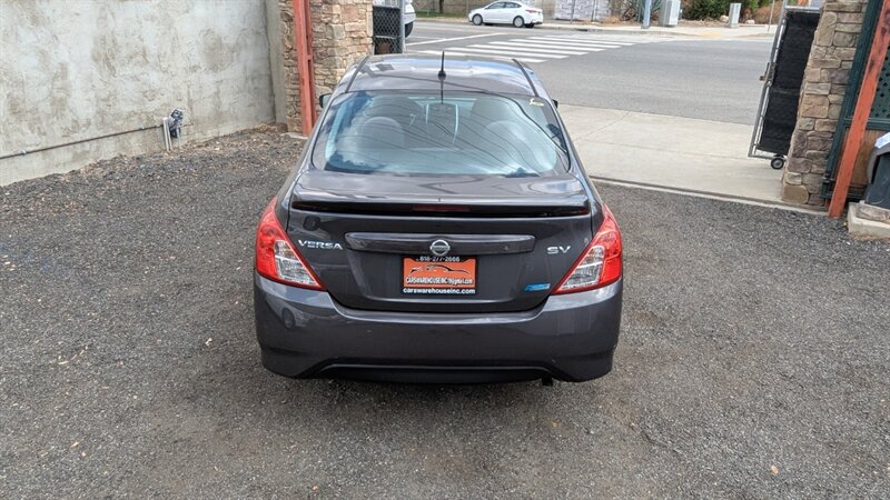 2015 Nissan Versa 1.6 SV - Photo 9 - Canyon Country, CA 91351
