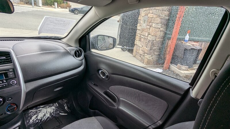 2015 Nissan Versa 1.6 SV - Photo 32 - Canyon Country, CA 91351