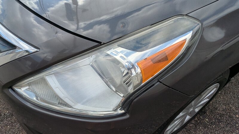 2015 Nissan Versa 1.6 SV - Photo 16 - Canyon Country, CA 91351