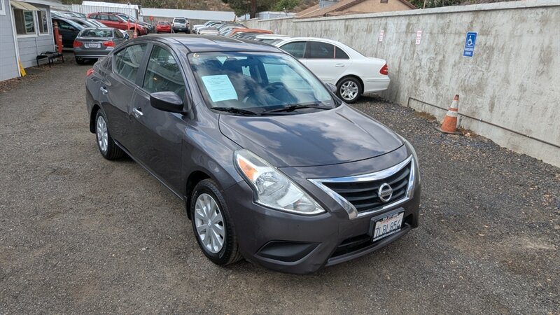 2015 Nissan Versa 1.6 SV - Photo 13 - Canyon Country, CA 91351