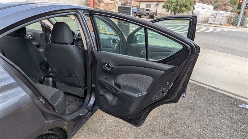 2015 Nissan Versa 1.6 SV - Photo 49 - Canyon Country, CA 91351