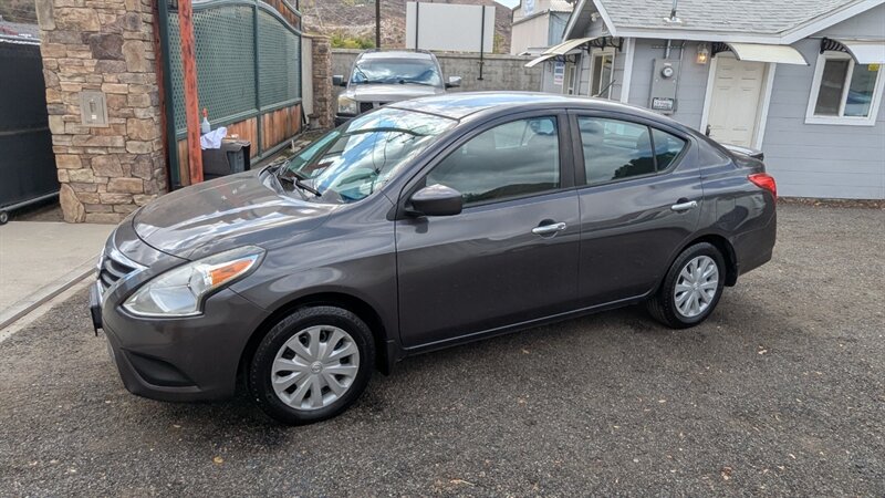2015 Nissan Versa 1.6 SV - Photo 3 - Canyon Country, CA 91351
