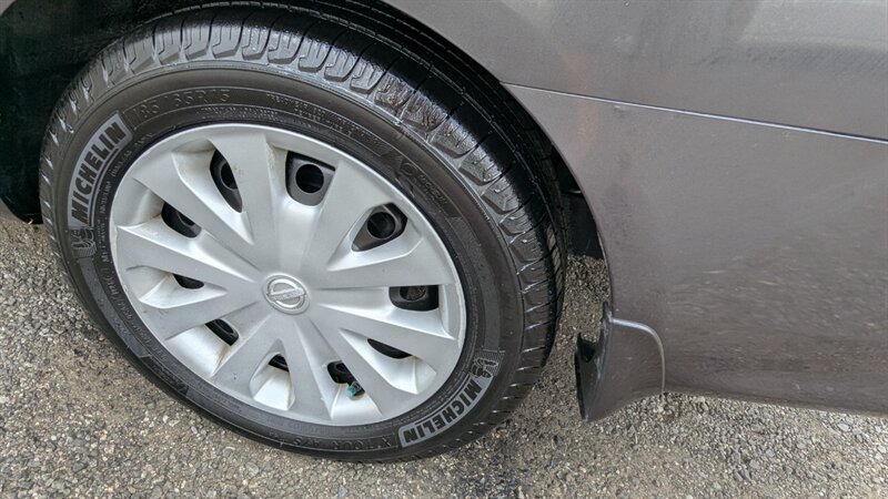 2015 Nissan Versa 1.6 SV - Photo 17 - Canyon Country, CA 91351