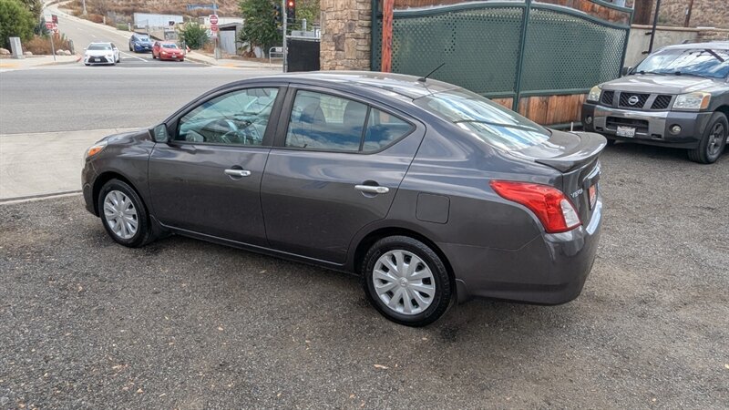 2015 Nissan Versa 1.6 SV - Photo 6 - Canyon Country, CA 91351