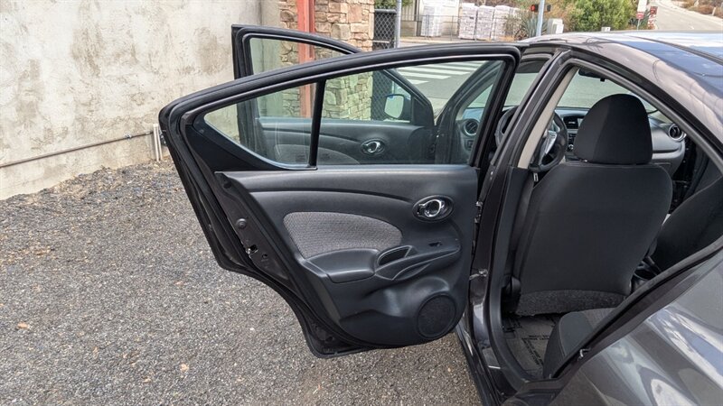 2015 Nissan Versa 1.6 SV - Photo 47 - Canyon Country, CA 91351