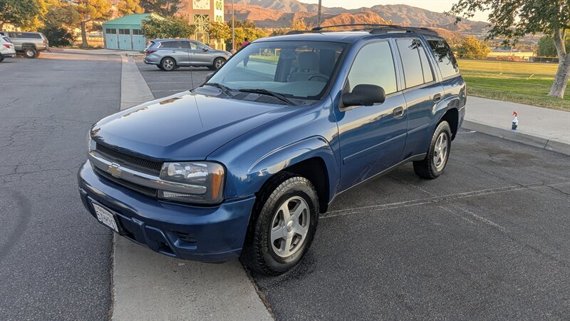 2006 Chevrolet TrailBlazer LS - Photo 1 - Canyon Country, CA 91351