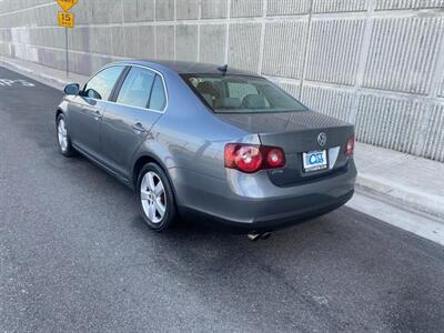 2005 Volkswagen Jetta 2.5   - Photo 7 - Canyon Country, CA 91351