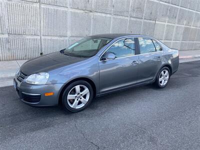 2005 Volkswagen Jetta 2.5   - Photo 2 - Canyon Country, CA 91351