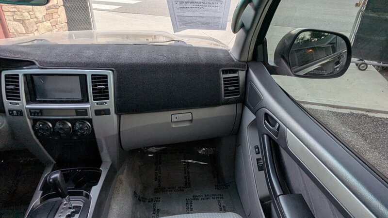 2004 Toyota 4Runner SR5 - Photo 32 - Canyon Country, CA 91351