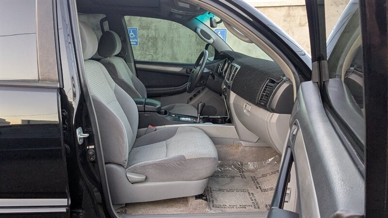 2004 Toyota 4Runner SR5 - Photo 21 - Canyon Country, CA 91351