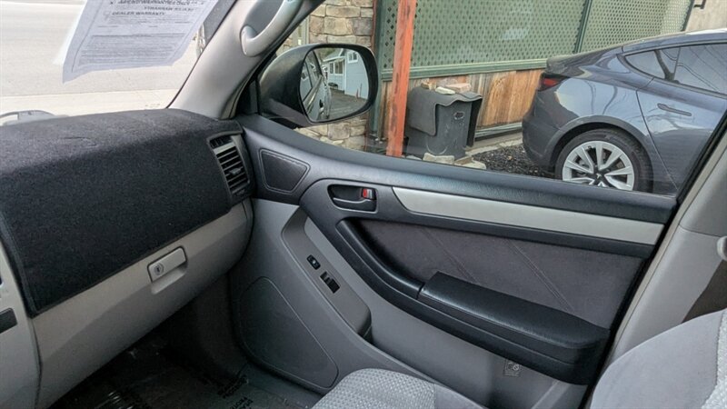 2004 Toyota 4Runner SR5 - Photo 38 - Canyon Country, CA 91351