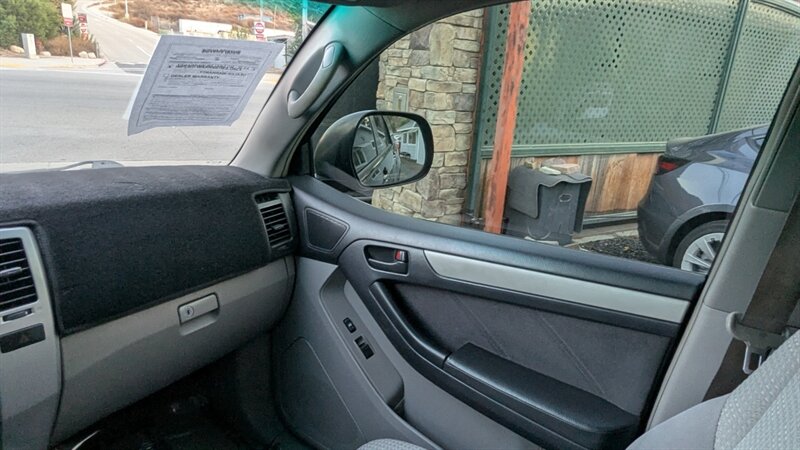 2004 Toyota 4Runner SR5 - Photo 31 - Canyon Country, CA 91351