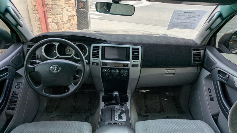 2004 Toyota 4Runner SR5 - Photo 30 - Canyon Country, CA 91351