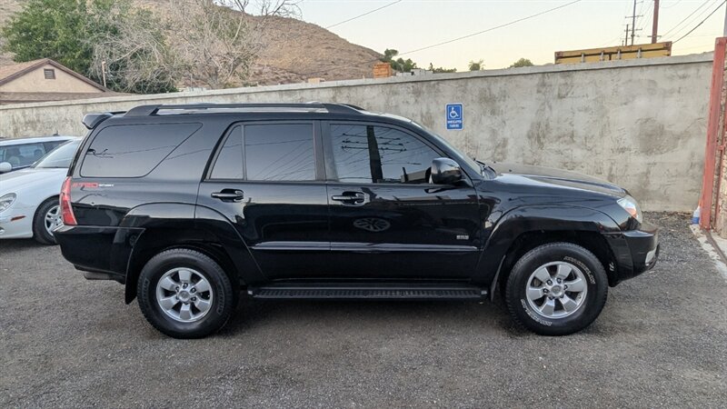 2004 Toyota 4Runner SR5 - Photo 8 - Canyon Country, CA 91351
