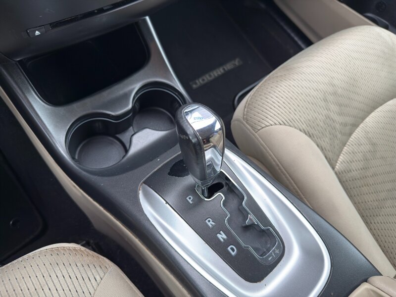 2015 Dodge Journey American Value Package - Photo 21 - Canyon Country, CA 91351