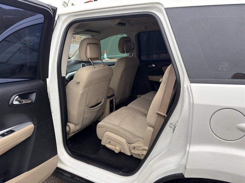 2015 Dodge Journey American Value Package - Photo 10 - Canyon Country, CA 91351