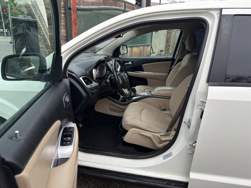 2015 Dodge Journey American Value Package - Photo 9 - Canyon Country, CA 91351