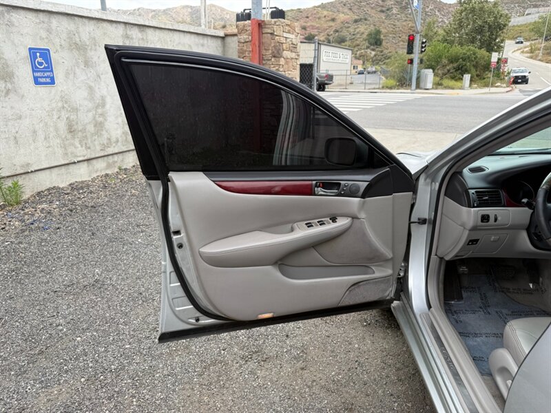 2002 Lexus ES 300 - Photo 34 - Canyon Country, CA 91351