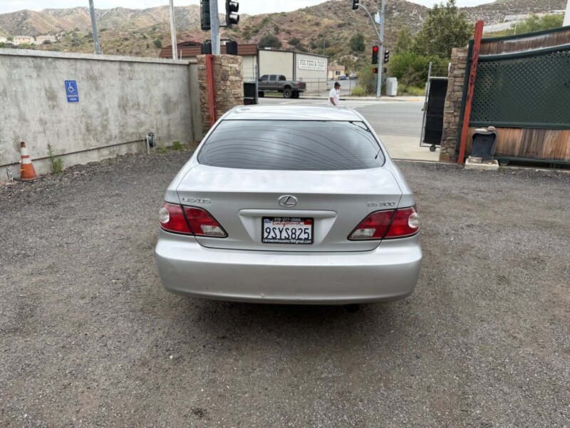 2002 Lexus ES 300 - Photo 4 - Canyon Country, CA 91351