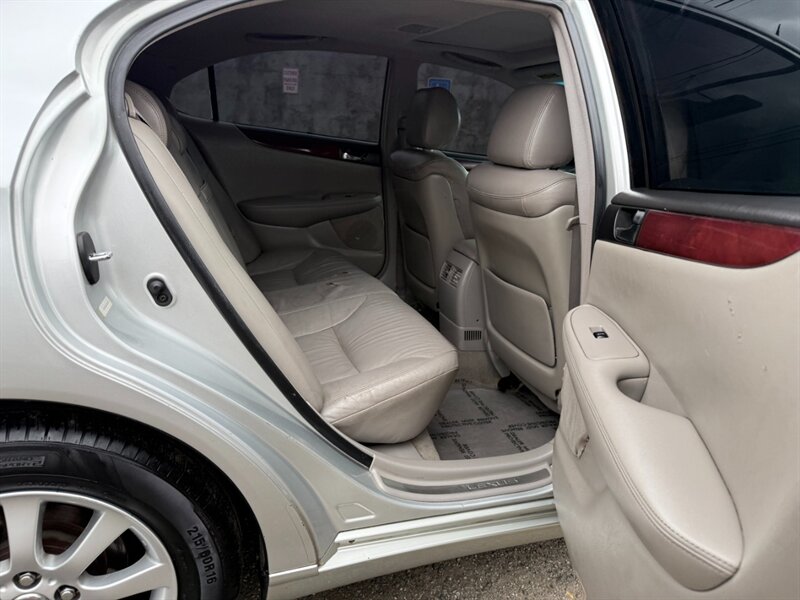 2002 Lexus ES 300 - Photo 18 - Canyon Country, CA 91351
